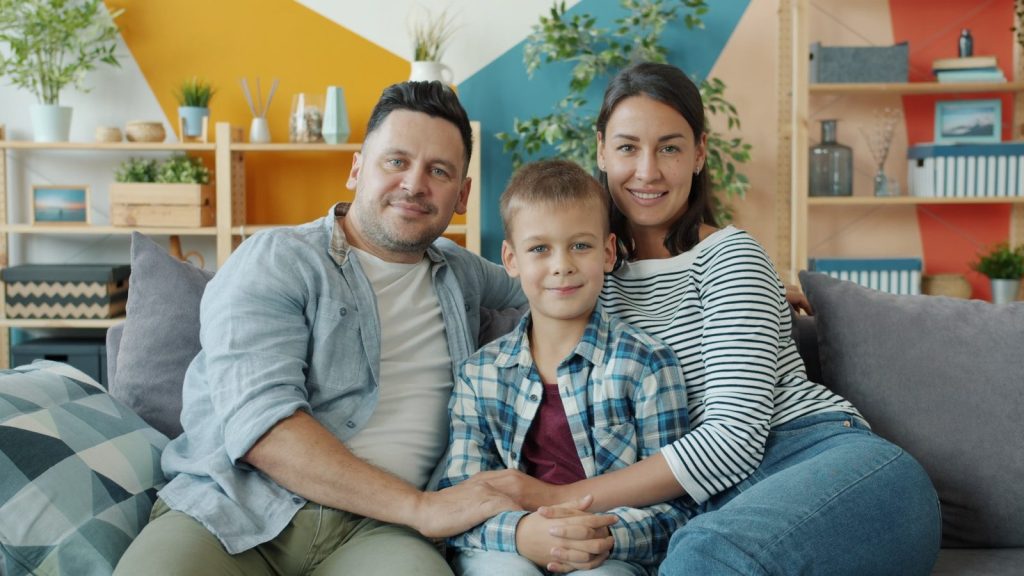 Familie derhjemme i hverdagen